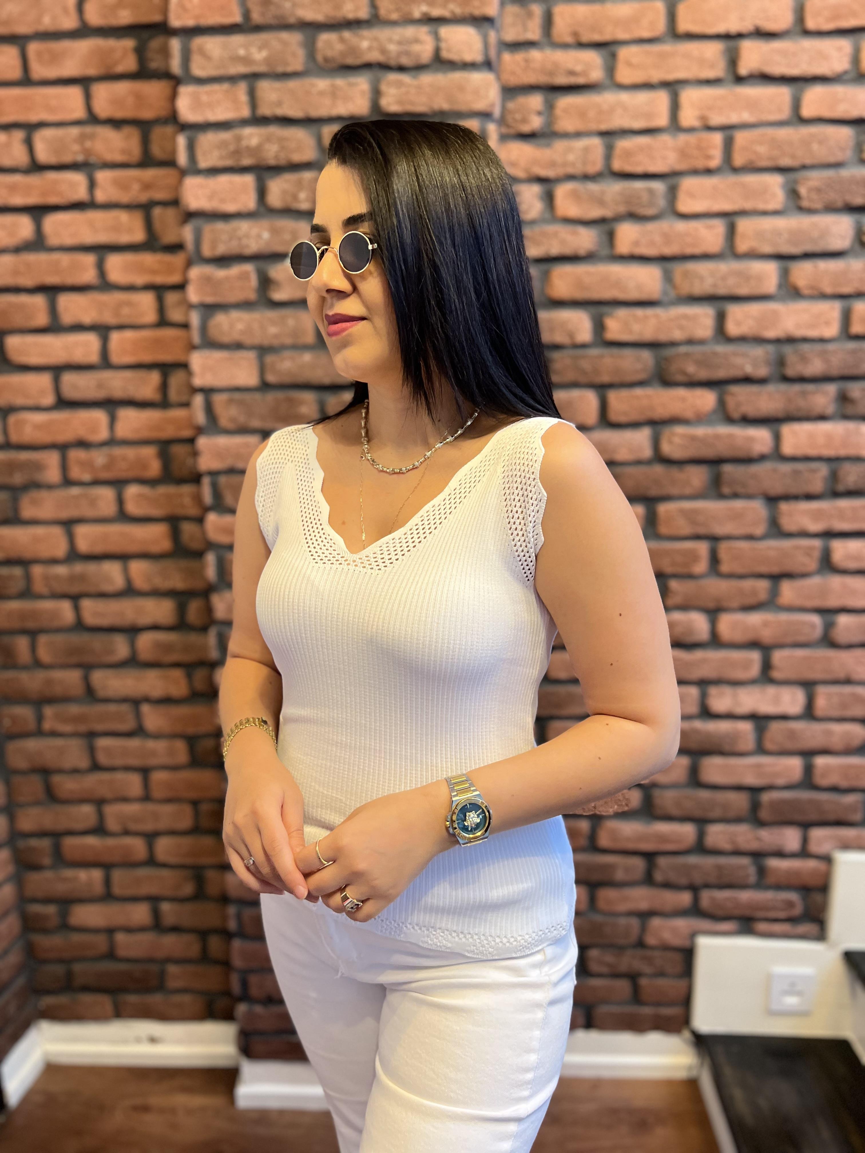 Merdiven Yaka Güpürlü Bluz Beyaz
