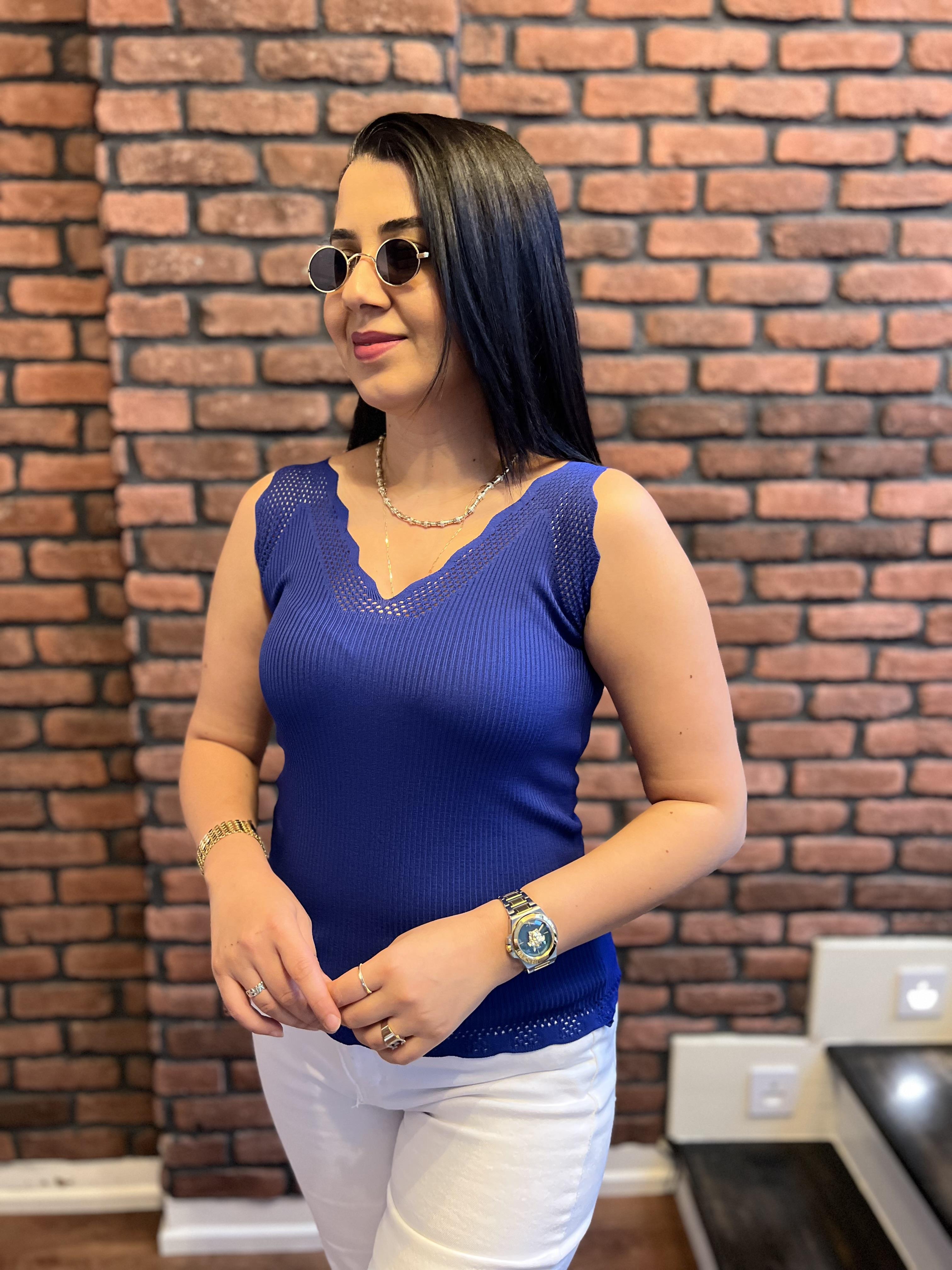 Merdiven Yaka Güpürlü Bluz Saks