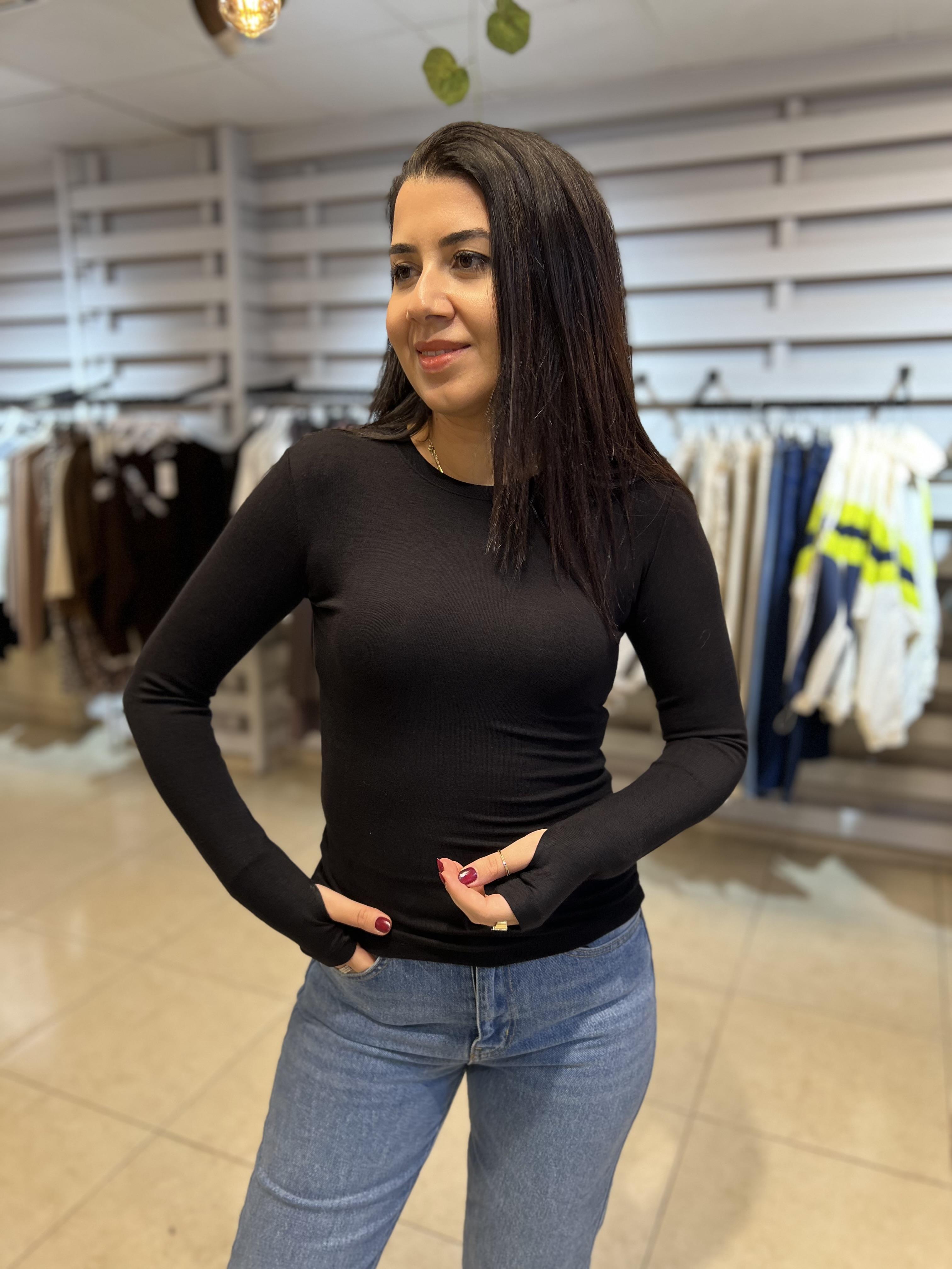 Modal Parmak Detay Bluz Siyah