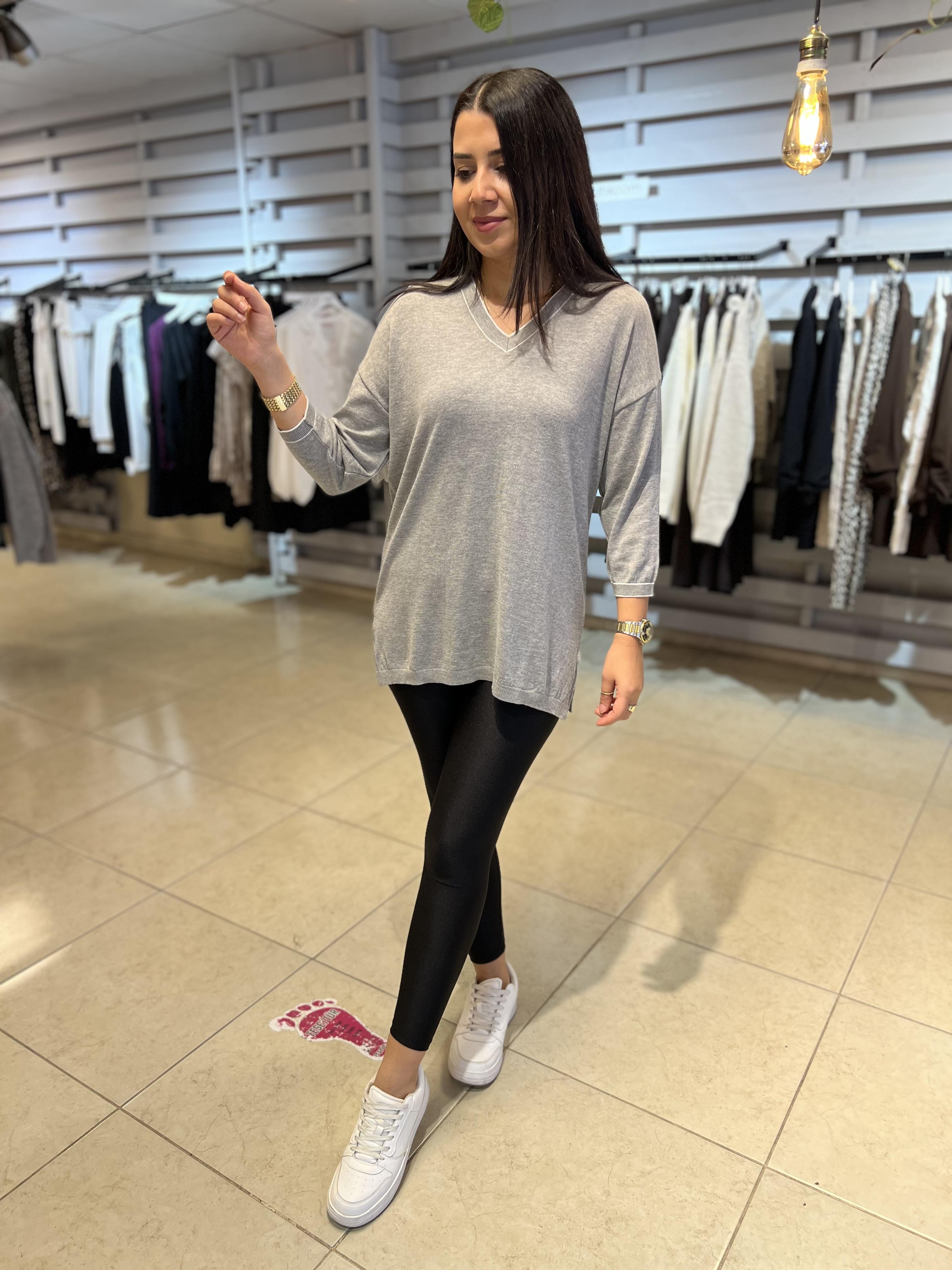 V Yaka Biyeli Pamuk Triko Bluz Gri