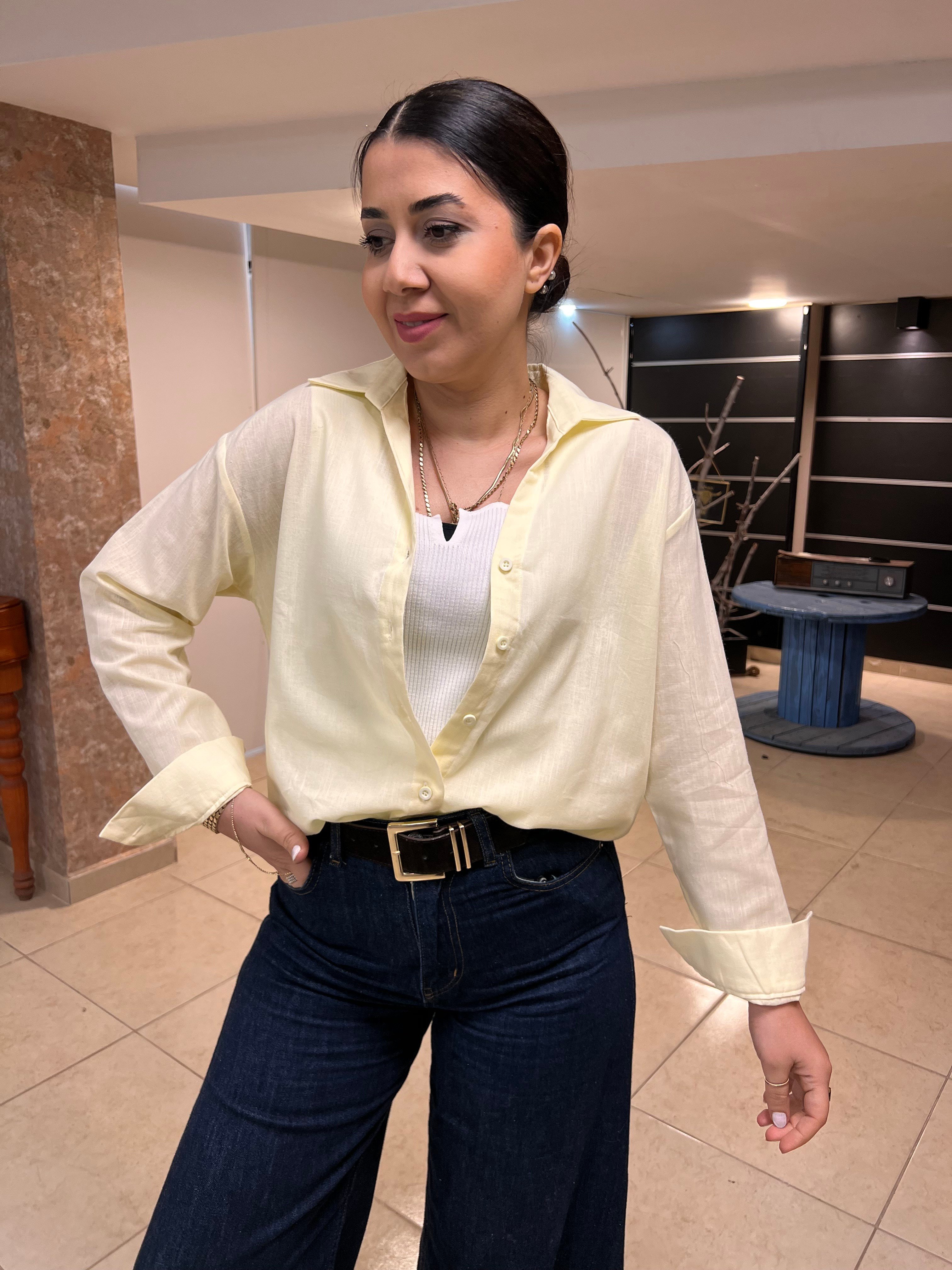 V Yaka Keten Düz Gömlek Sarı