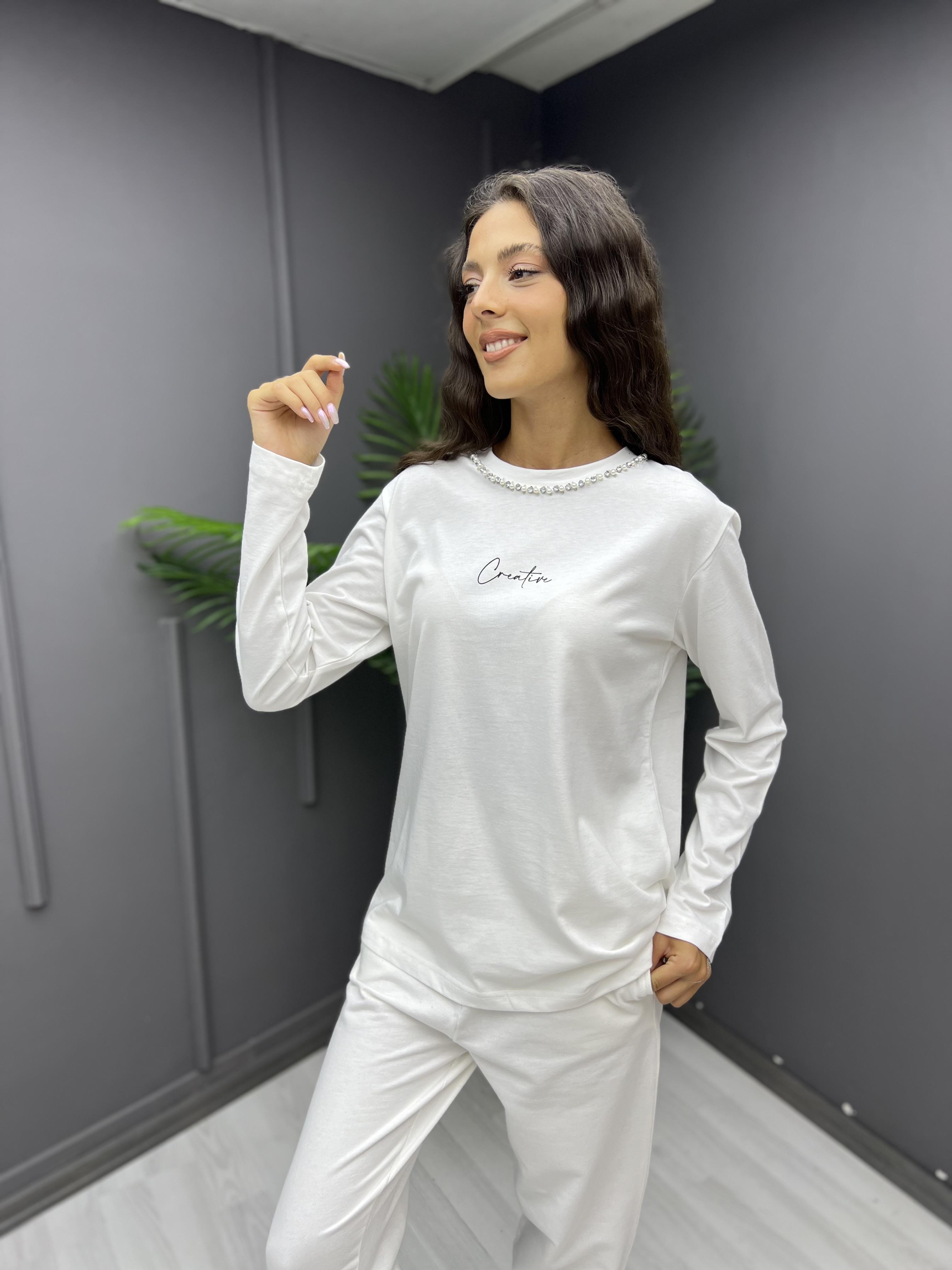 Yaka Taşlı Yazı Detay Sweat Ekru