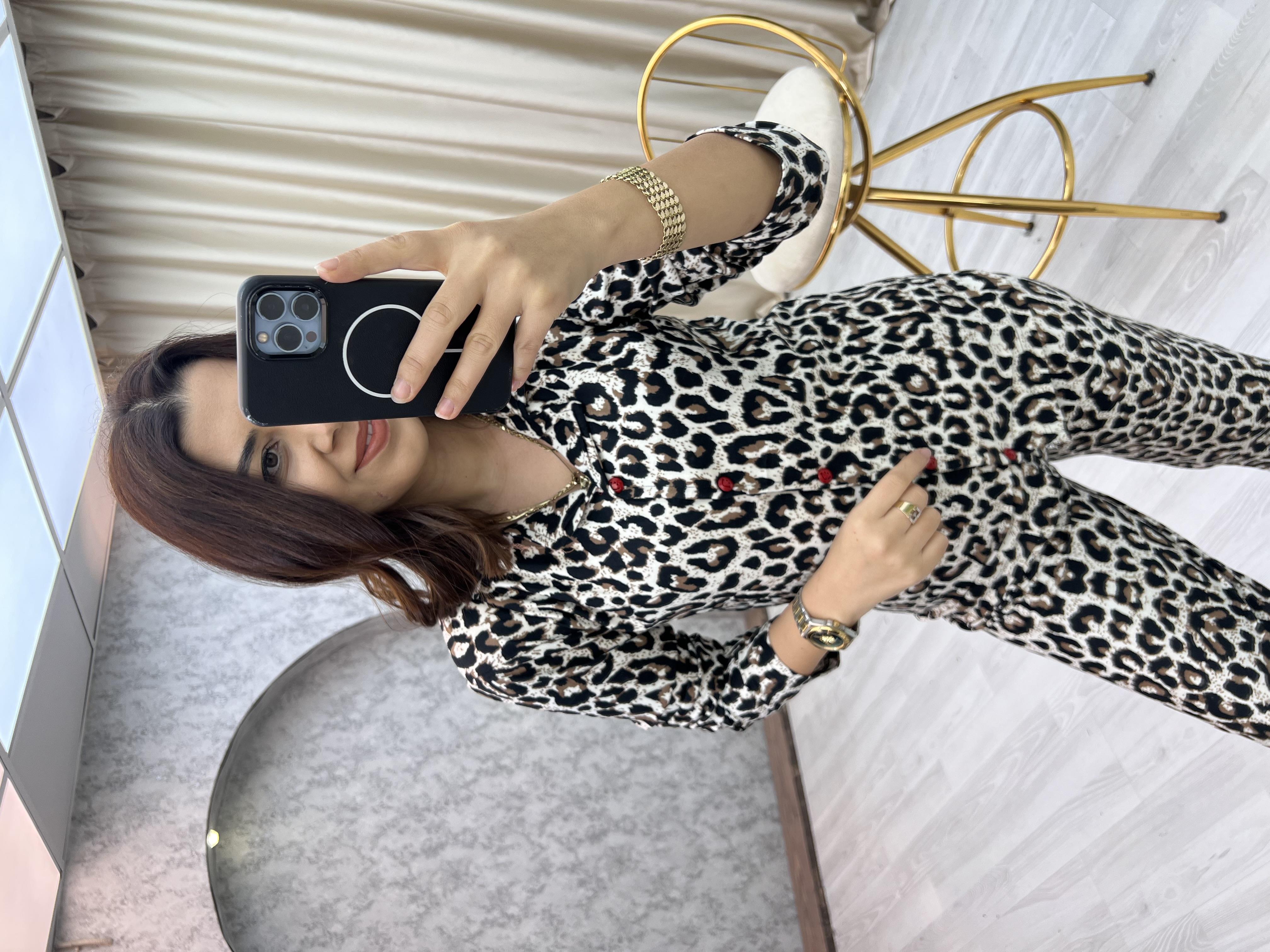 Yakalı Büyük Leopar Pijama Takımı