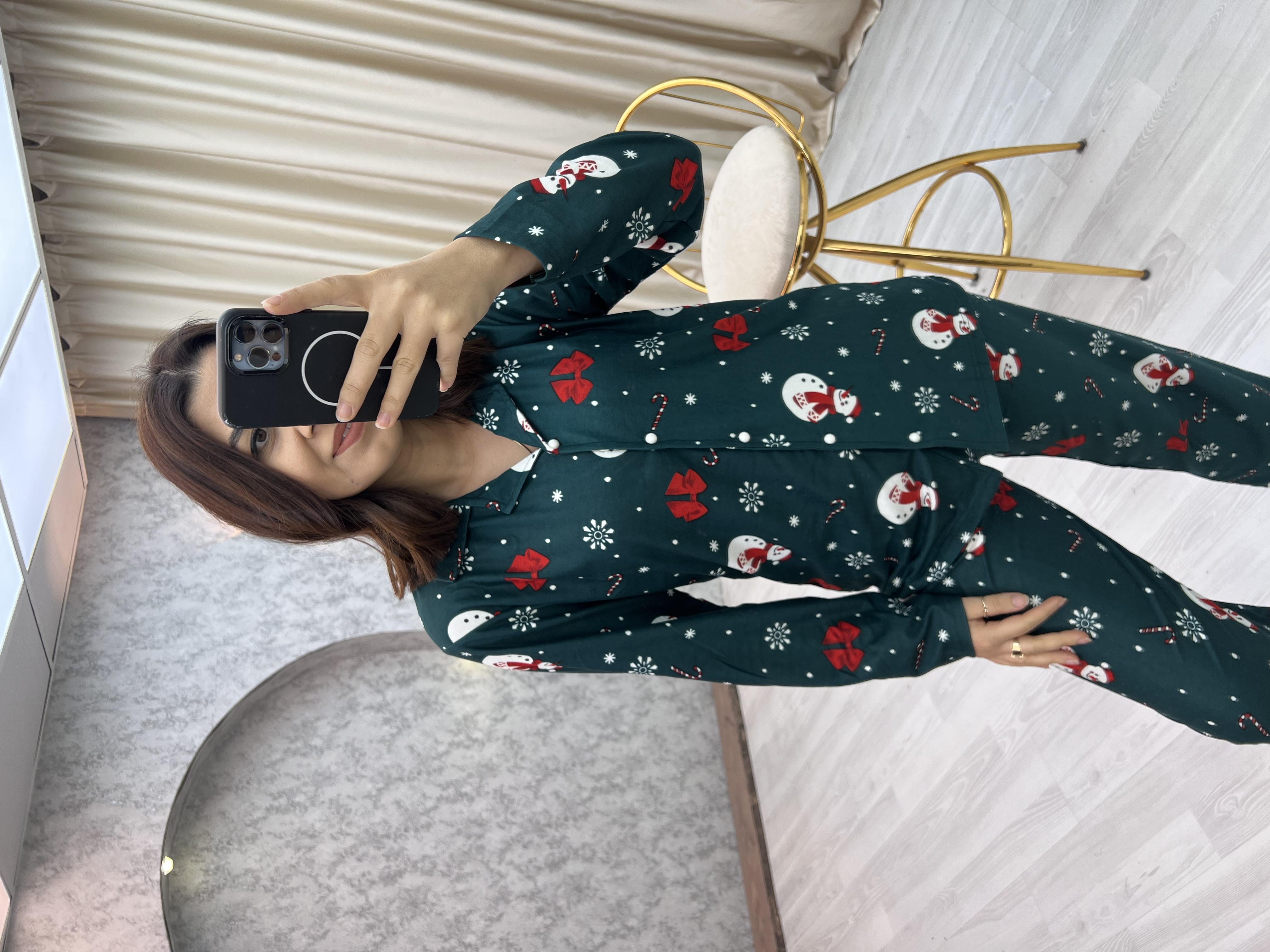 Yakalı Kardan Adamlı Pijama Takımı Yeşil