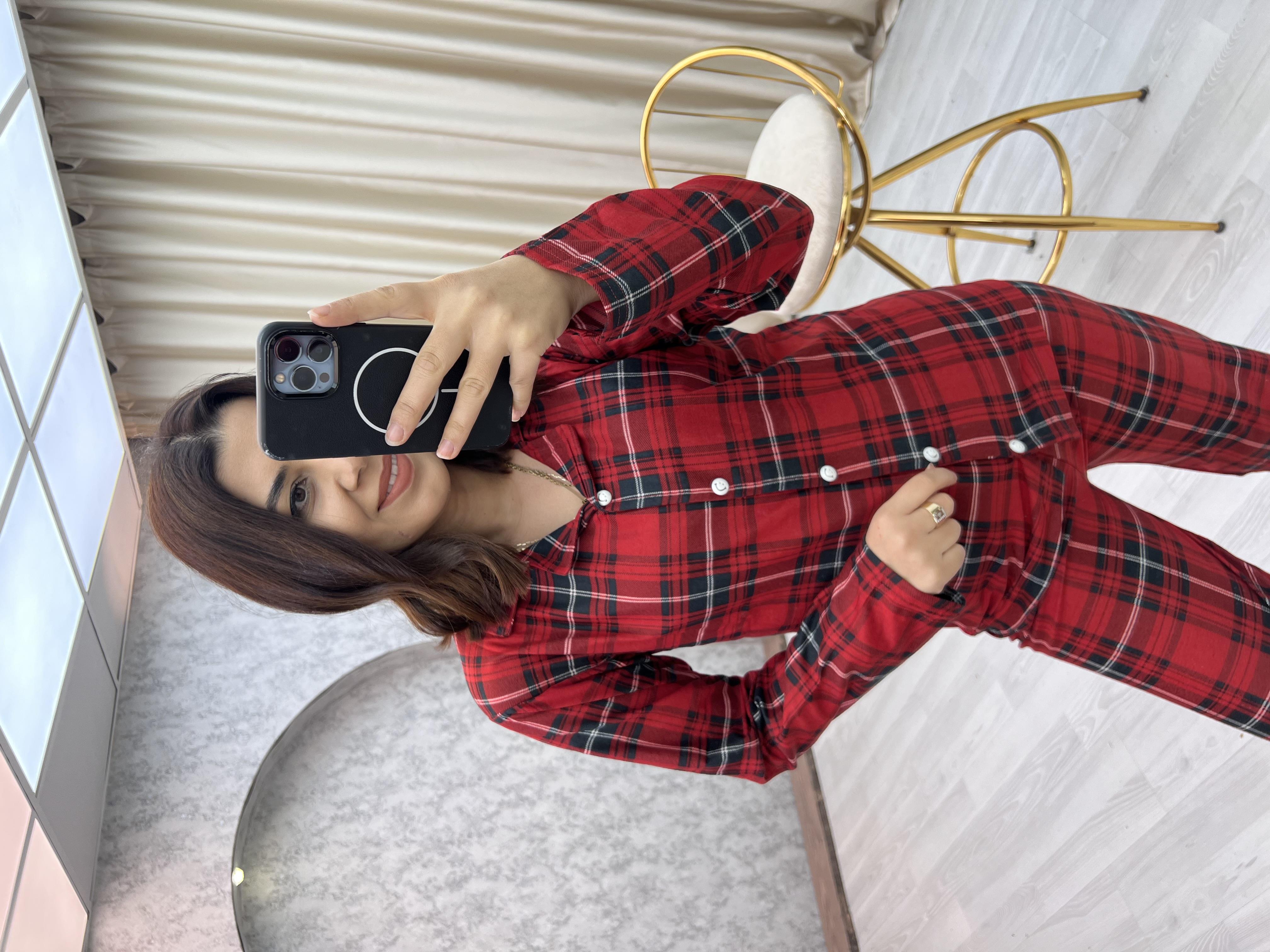 Yakalı Siyah Çizgili Ekose Pijama Takımı Kırmızı