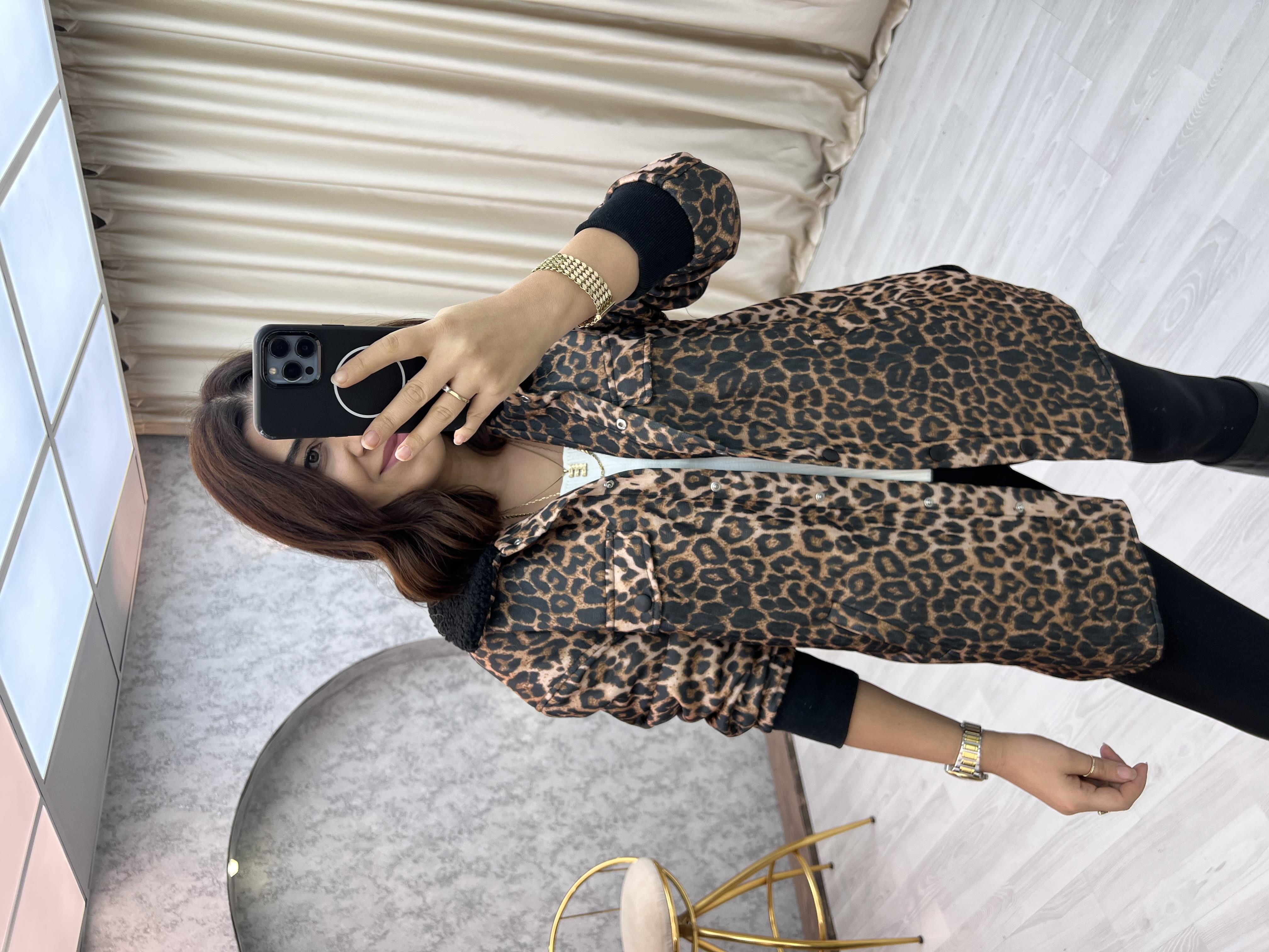 Yakası Kürk Leopar Ceket