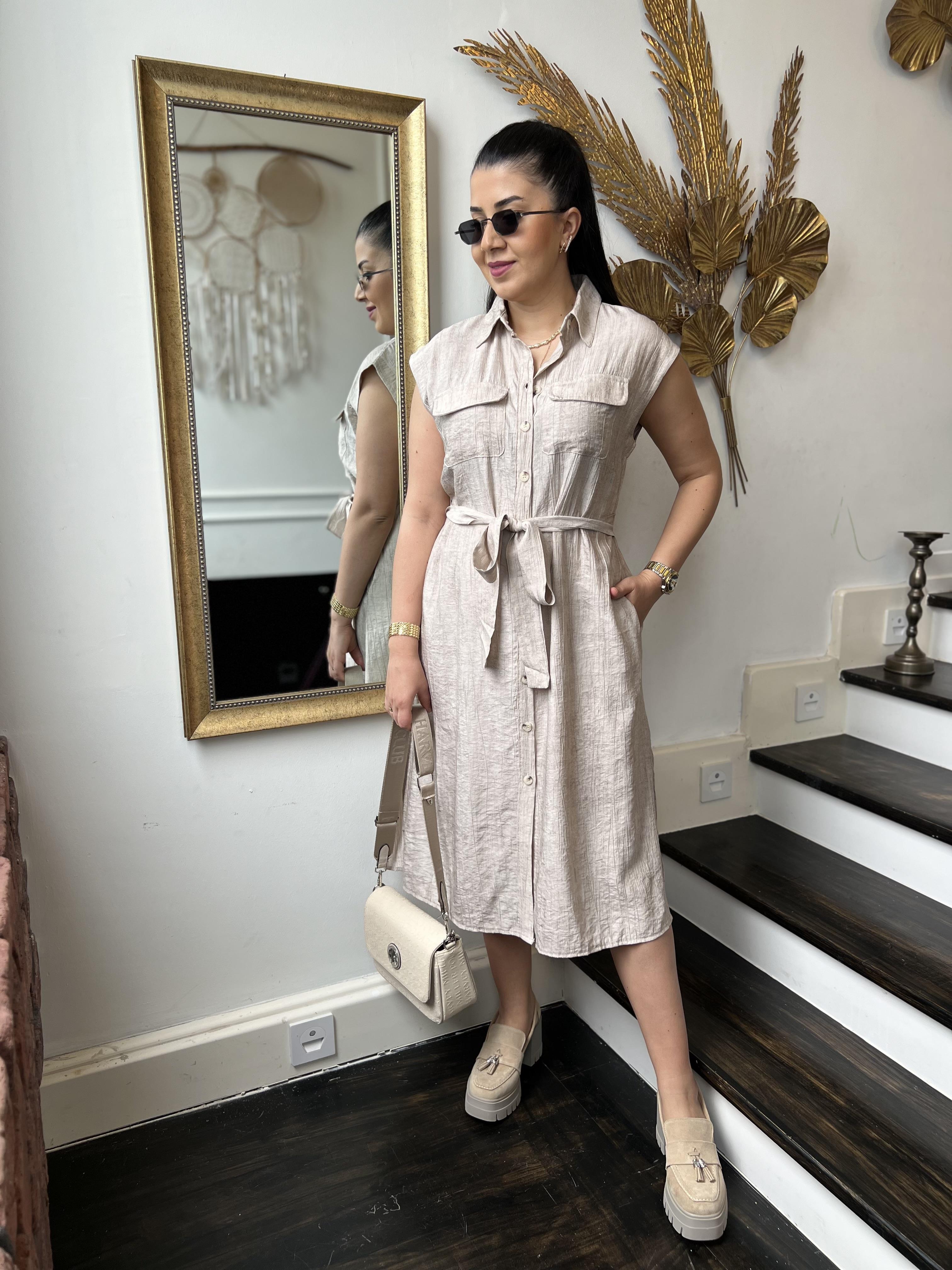 Yan Yırtmaçlı Düğmeli Elbise Bej