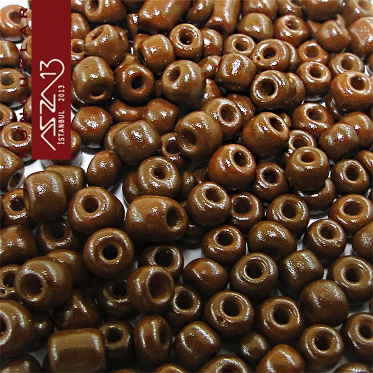6/0 (4,1 mm) Kahverengi Kum Cam Boncuk