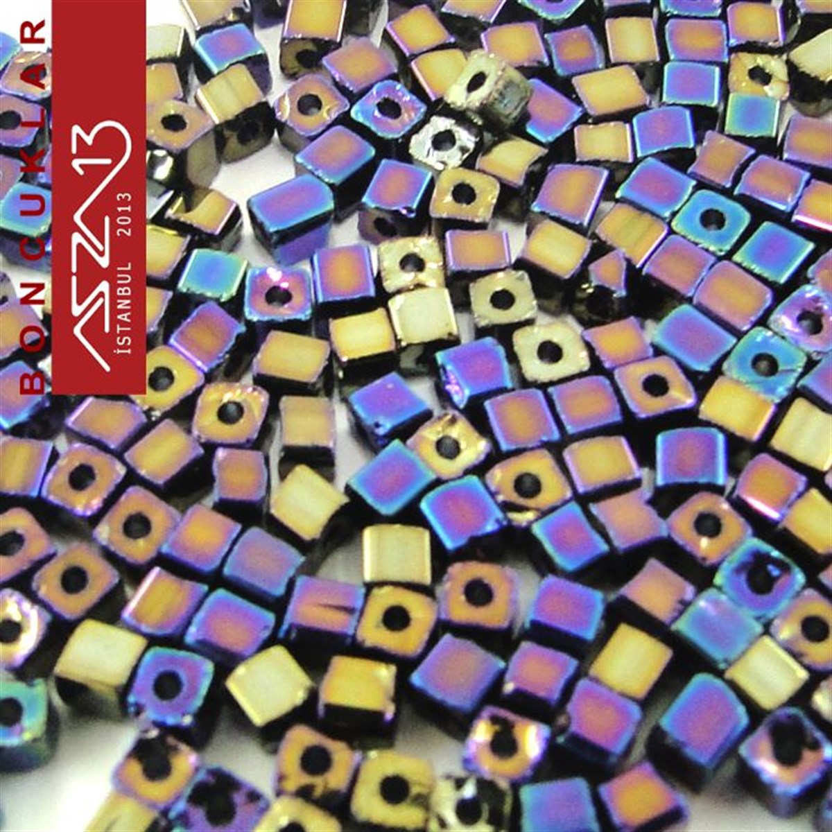 Janjanlı Mavi-Mor Opak 2,0x2,0 mm Küp (Kare) Cam Boncuk / Paket İçeriği 780 Adet