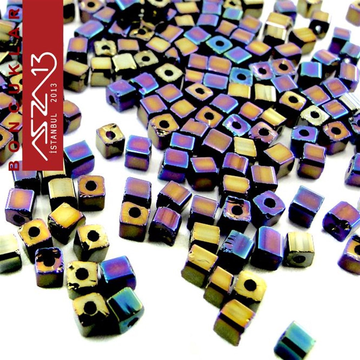 Janjanlı Mavi-Mor Opak 2,0x2,0 mm Küp (Kare) Cam Boncuk / Paket İçeriği 780 Adet