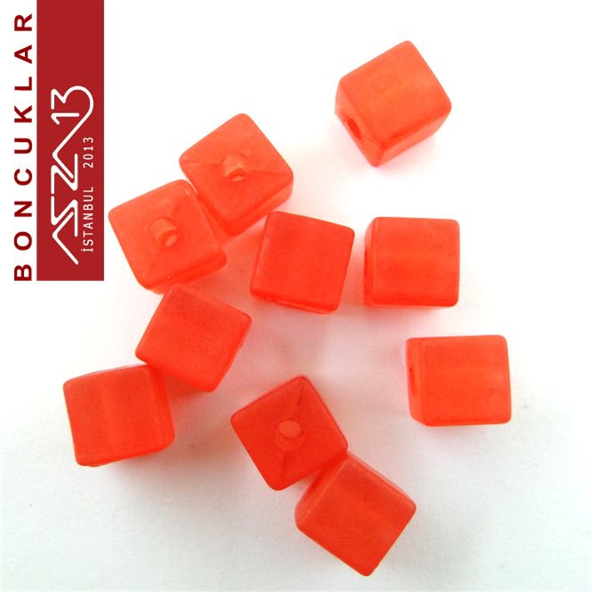 8x8 mm, Epoxy, Kırmızı Küp Boncuk / Paket İçeriği 10 Adet