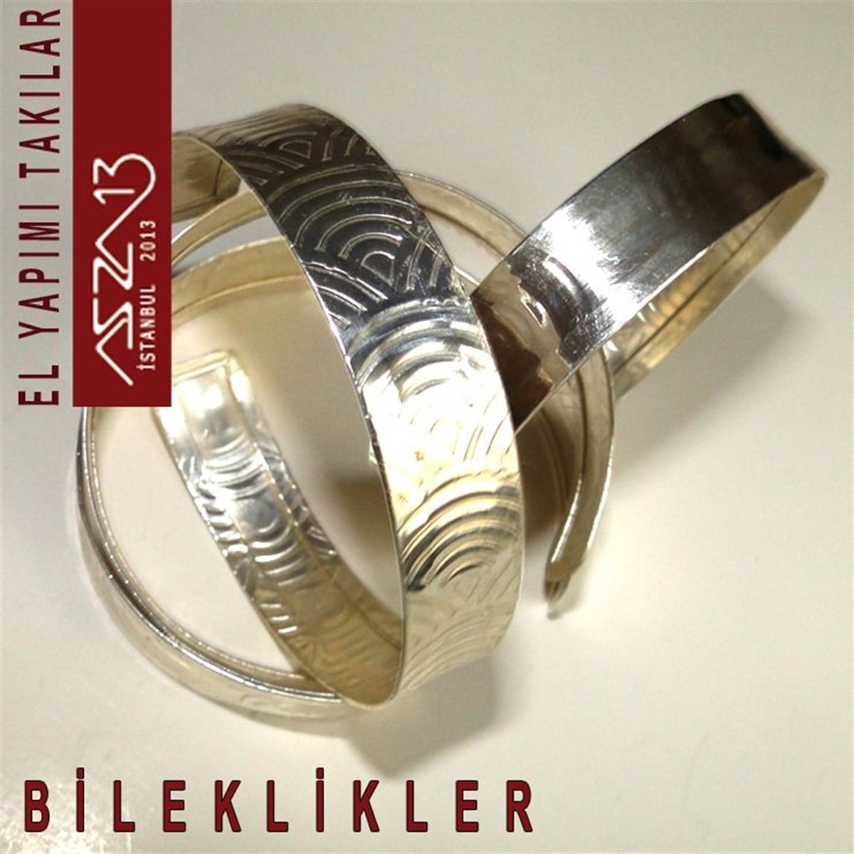 Gümüş Kaplamalı Yüzeyi Desenli 2 cm  Bakır Bileklik