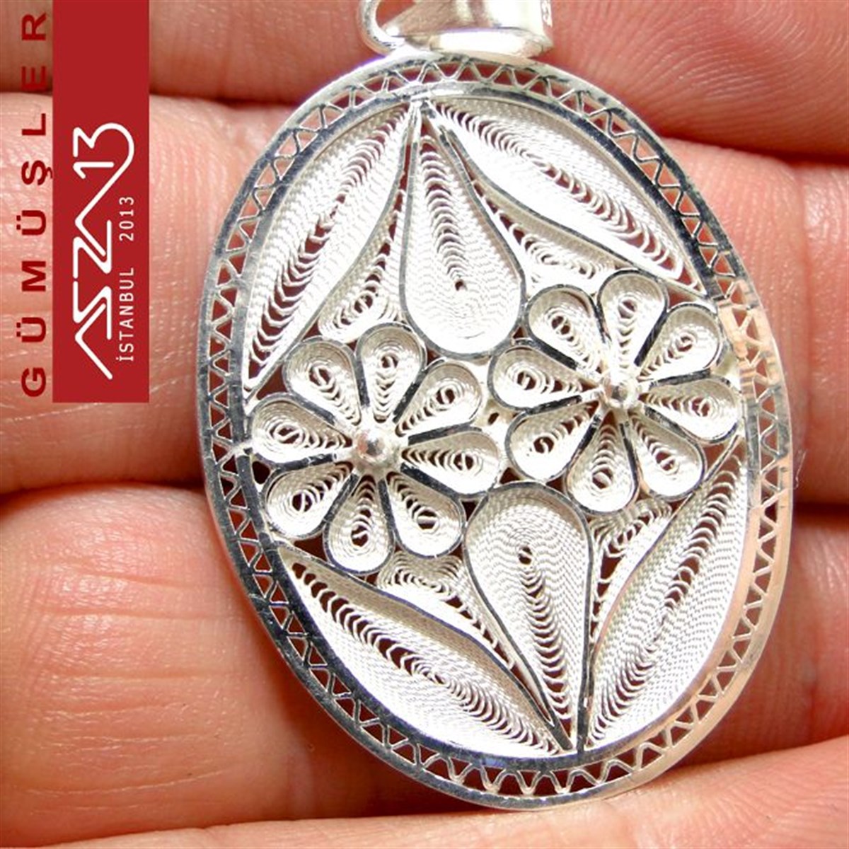3,8x2,8 cm Yatay İki Çiçek Motifli Oval, 925 Gümüş Telkari Kolye Ucu Fligran (7,85 gr)