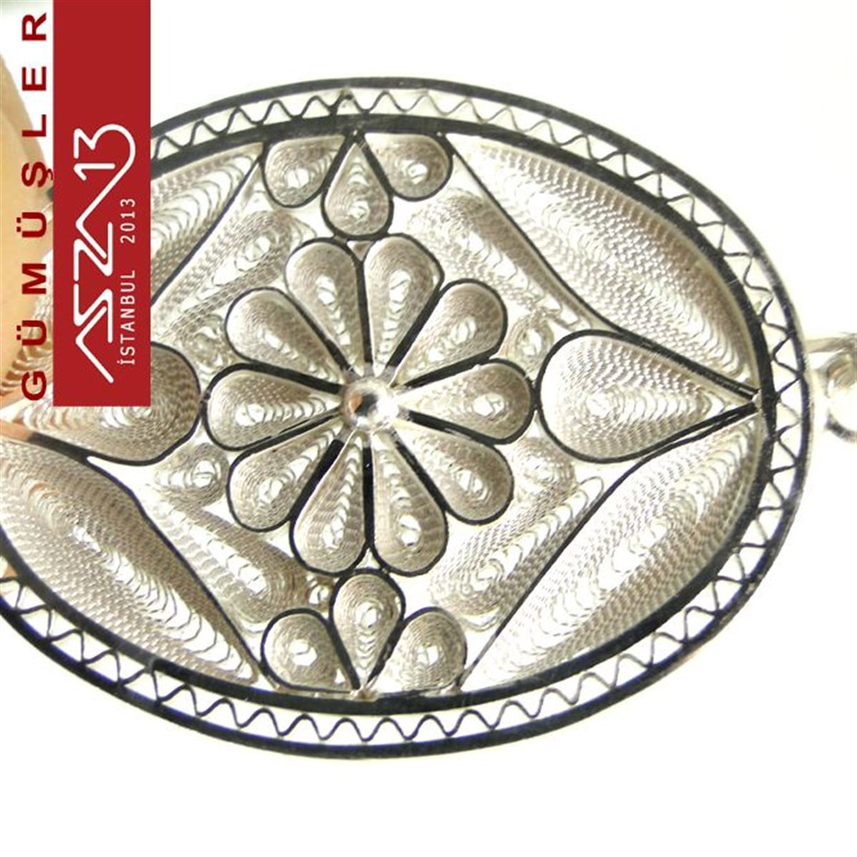 3,8x2,8 cm Tek Çiçek Motifli Oval, 925 Gümüş Telkari Kolye Ucu Fligran (7,80 gr)