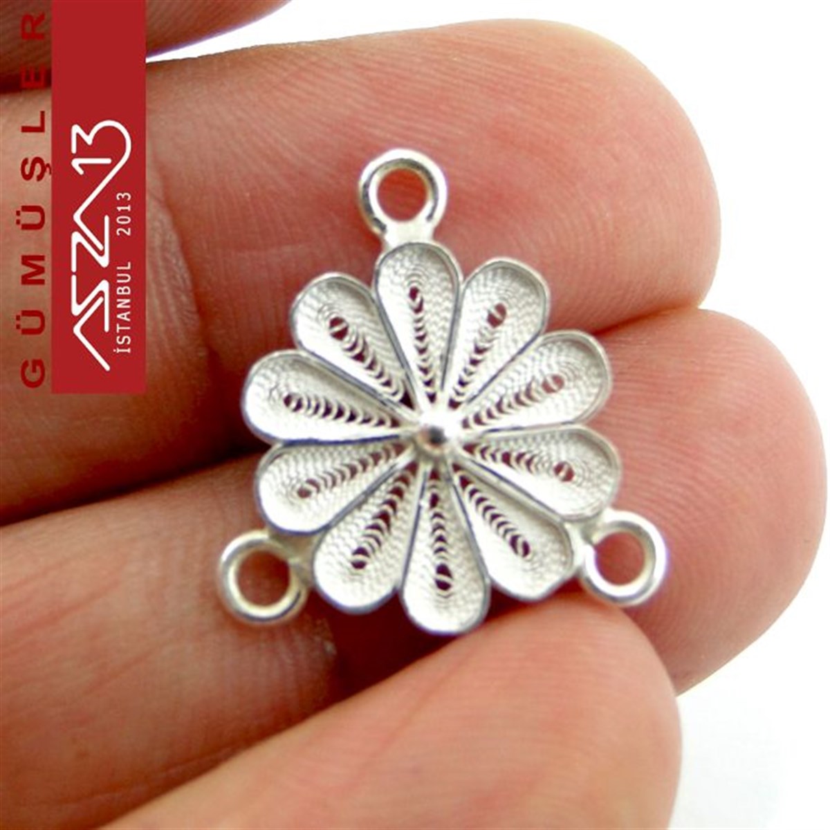 1,5 cm Çiçek Motifli Üç Kulplu, 925 Gümüş Telkari Fligran (2,05 gr)