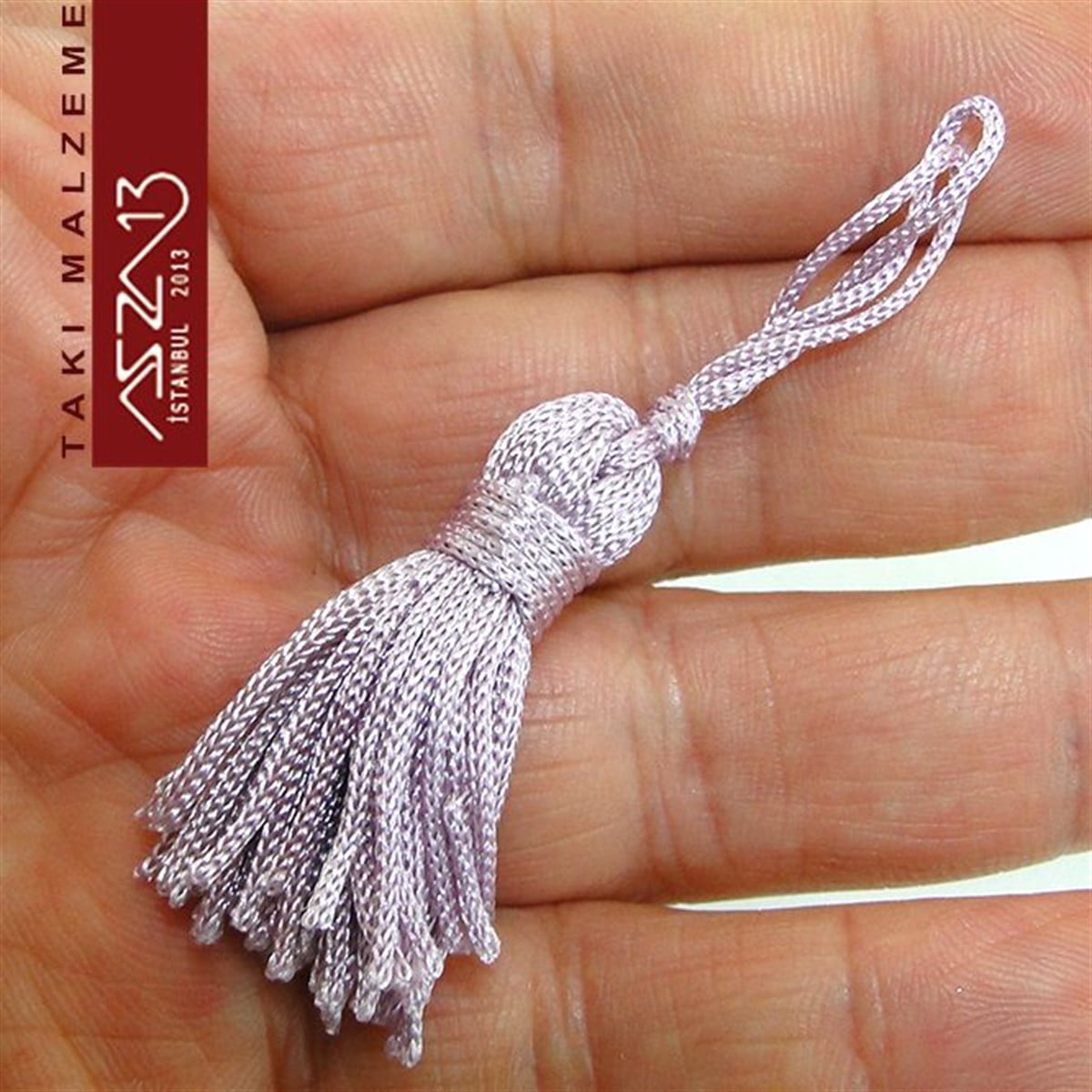 Lila Rengi 7 cm Püskül / Paket İçeriği 1 Adet