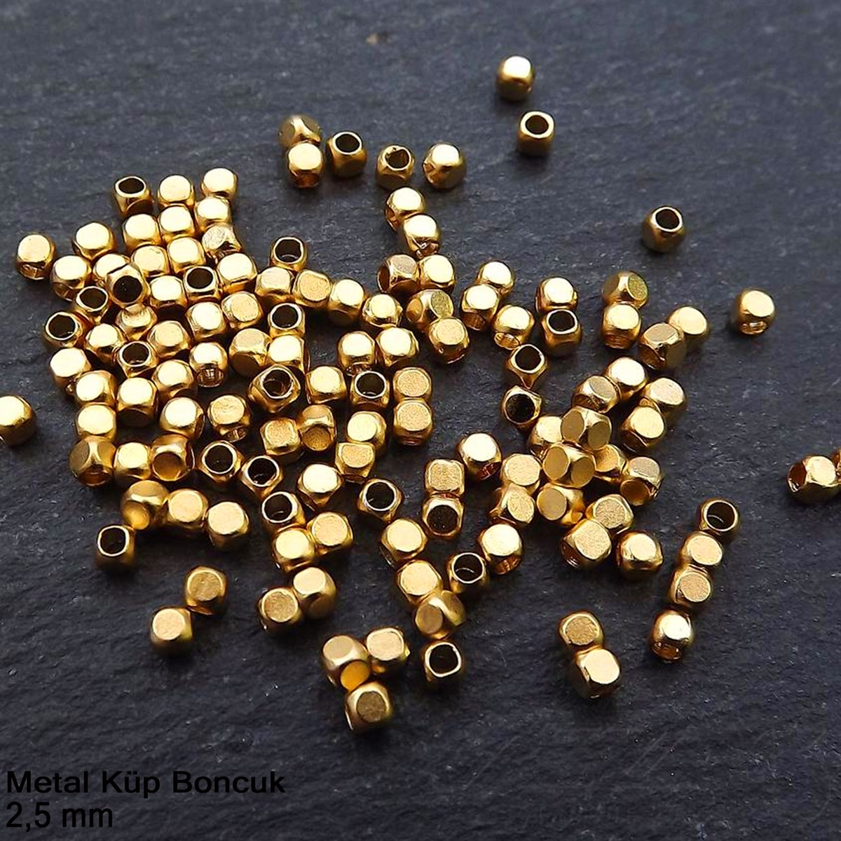 Metal Boncuk - Küp - 2,5 mm - Altın Renk Kaplama / 60 Adet