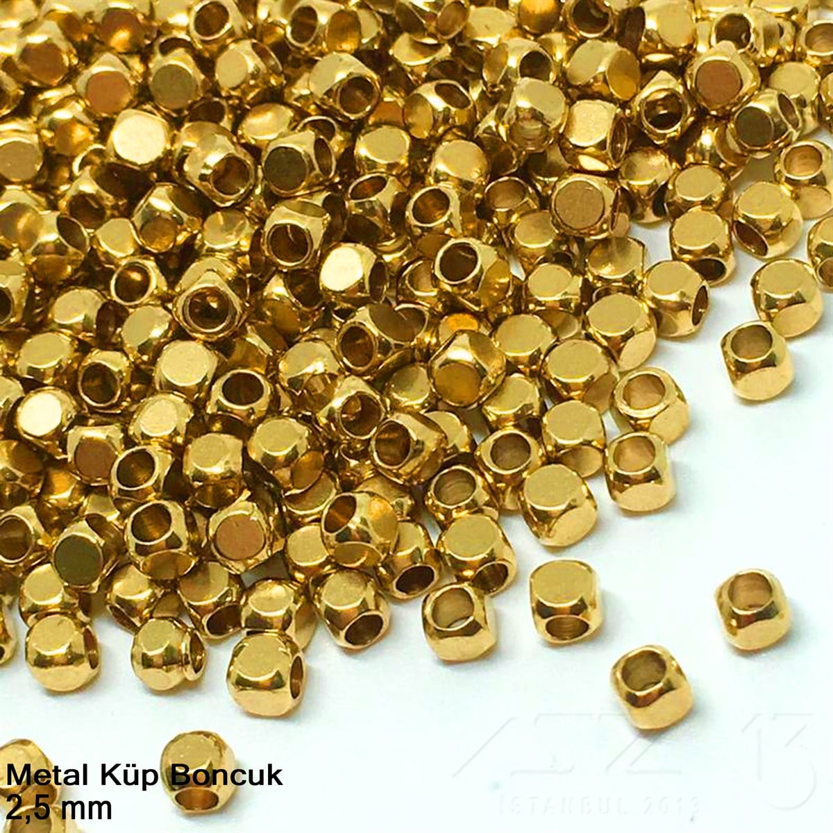 Metal Boncuk - Küp - 2,5 mm - Altın Renk Kaplama / 500 Adet