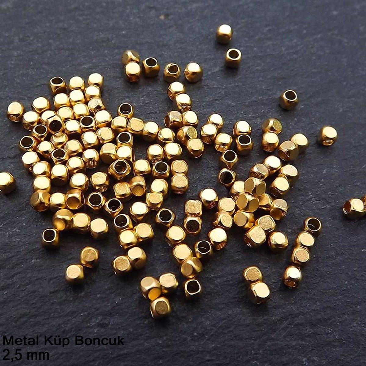 Metal Boncuk - Küp - 2,5 mm - Altın Renk Kaplama / 500 Adet