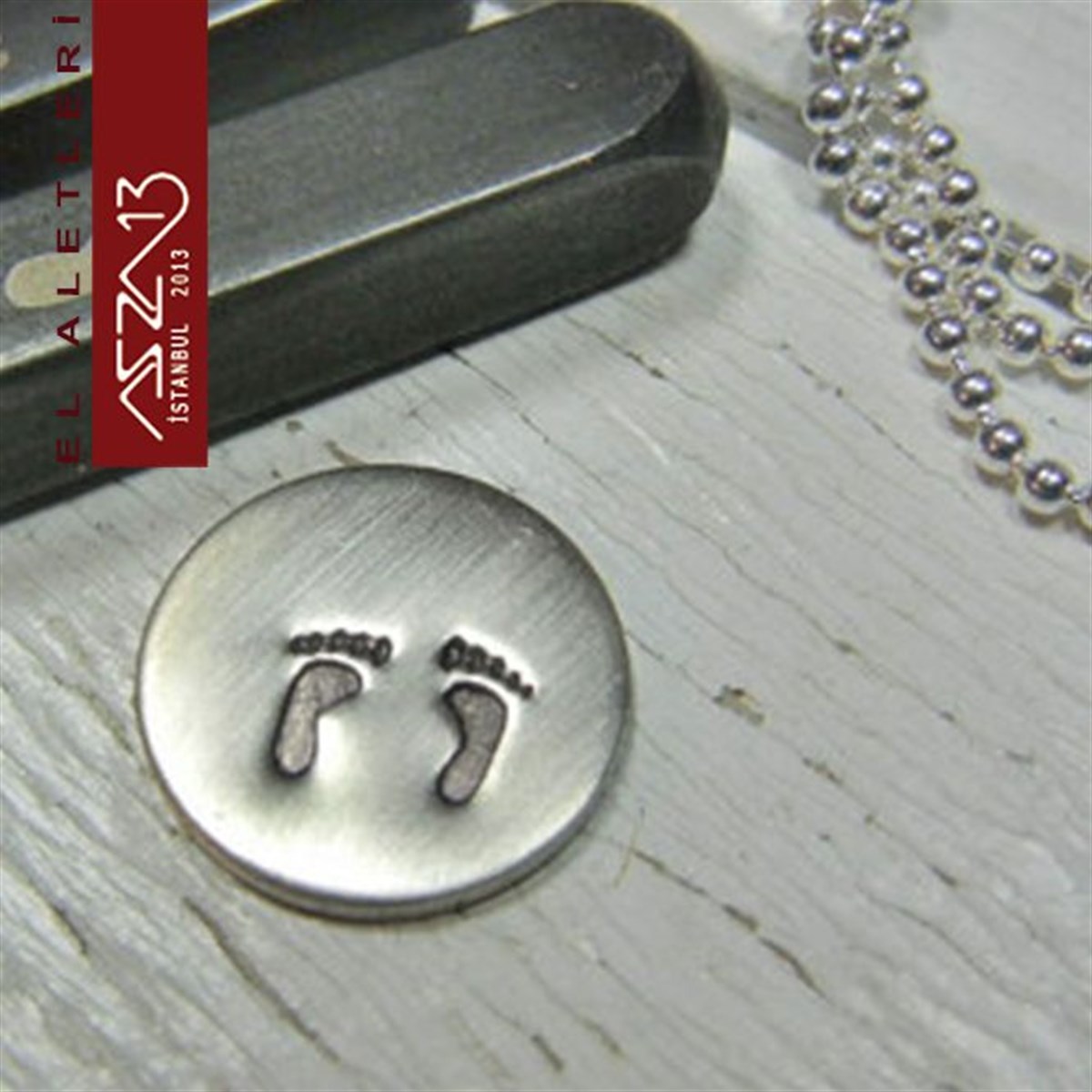 6 mm Bebek Ayakları Figürlü Metal Damga