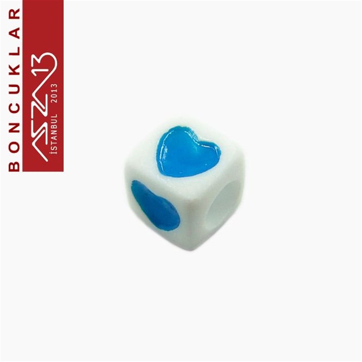 85 Adet 7 mm Beyaz Fon, Karışık Renkli Kalpli Küp Boncuk (20 Gr)