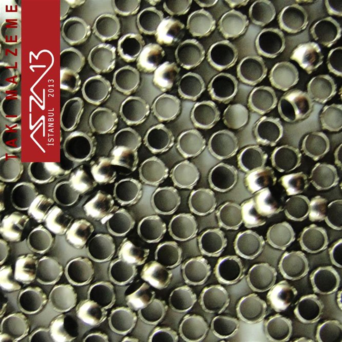 Nikel Kaplamalı 2,5 mm Kapalı Boncuk Bit / Paket İçeriği 10 Gr
