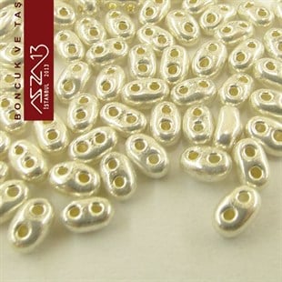 65 Adet 2,5x5 mm Metalik 2X Parlak Gümüş Renkli Twin Cam Boncuk (3,8 gr)