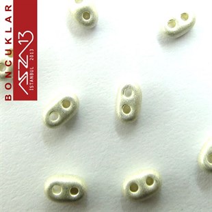 65 Adet 2,5x5 mm Metalik 2X Gümüş Renkli Twin Cam Boncuk (3,8 gr)