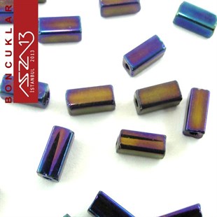 Janjanlı Mavi-Mor Opak 3,4x7,0 mm Dikdörtgen Prizma Cam Boncuk / Paket İçeriği 60 Adet
