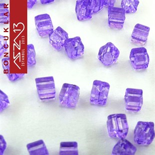Lavanta, Şeffaf 2,6x2,6 mm Küp (Kare) Cam Boncuk / Paket İçeriği 350 Adet