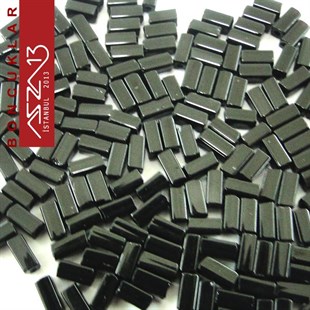 Metalik Siyah Opak 2,0x4,0 mm Dikdörtgen Prizma Cam Boncuk / Paket İçeriği 310 Adet