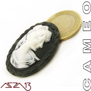 Siyah Cameo 32x40 mm / Paket İçeriği 1 Adet