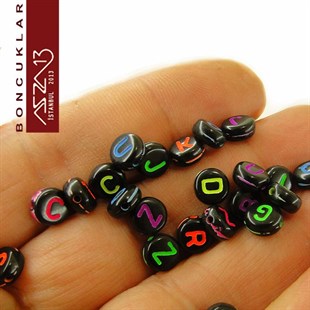 385 Adet 7 mm Siyah Fon, Karışık Neon Renkli Harfli Yassı Yuvarlak Boncuk (50 Gr)