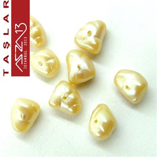 30 Adet 6x8 mm Somon Renk Amorf Üçgen Yüzeyi Pütürlü Cam İnci Boncuk (9 gr)