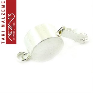 Gümüş Kaplamalı, 0.9x1.5 cm Düz Yüzeyli,  Kristal Taşlı, Yuvarlak Şekilli Tek Kulplu, Pim Mekanizmalı Kilit / Paket İçeriği 1 Adet