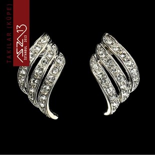 Vintaj Kristal Taşlı Platinyum Kıvrık Sallantı Küpe
