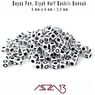 Beyaz Zemin * Siyah Harf - Küp (Zar) Boncuk - 6 mm / 300 Adet