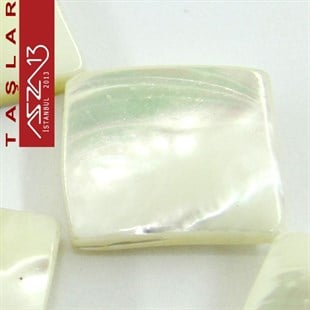 22 Adet 14 mm Beyaz Renk Kare Sedef Doğal Taş (35 gr)