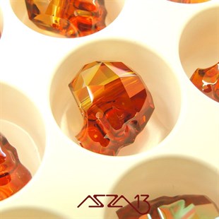 Swarovski 5750 Red Magma (Skull Bead) 13 mm Kurukafa Boncuk