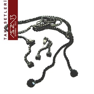 Saten Nikel Kaplama ve Siyah Kristal Taşlı Küpe ve Kolye Takı Seti (Düğün Takısı)