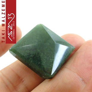 Kare Şekilli, Doğal Delikli Taş / Paket İçeriği 1 Adet