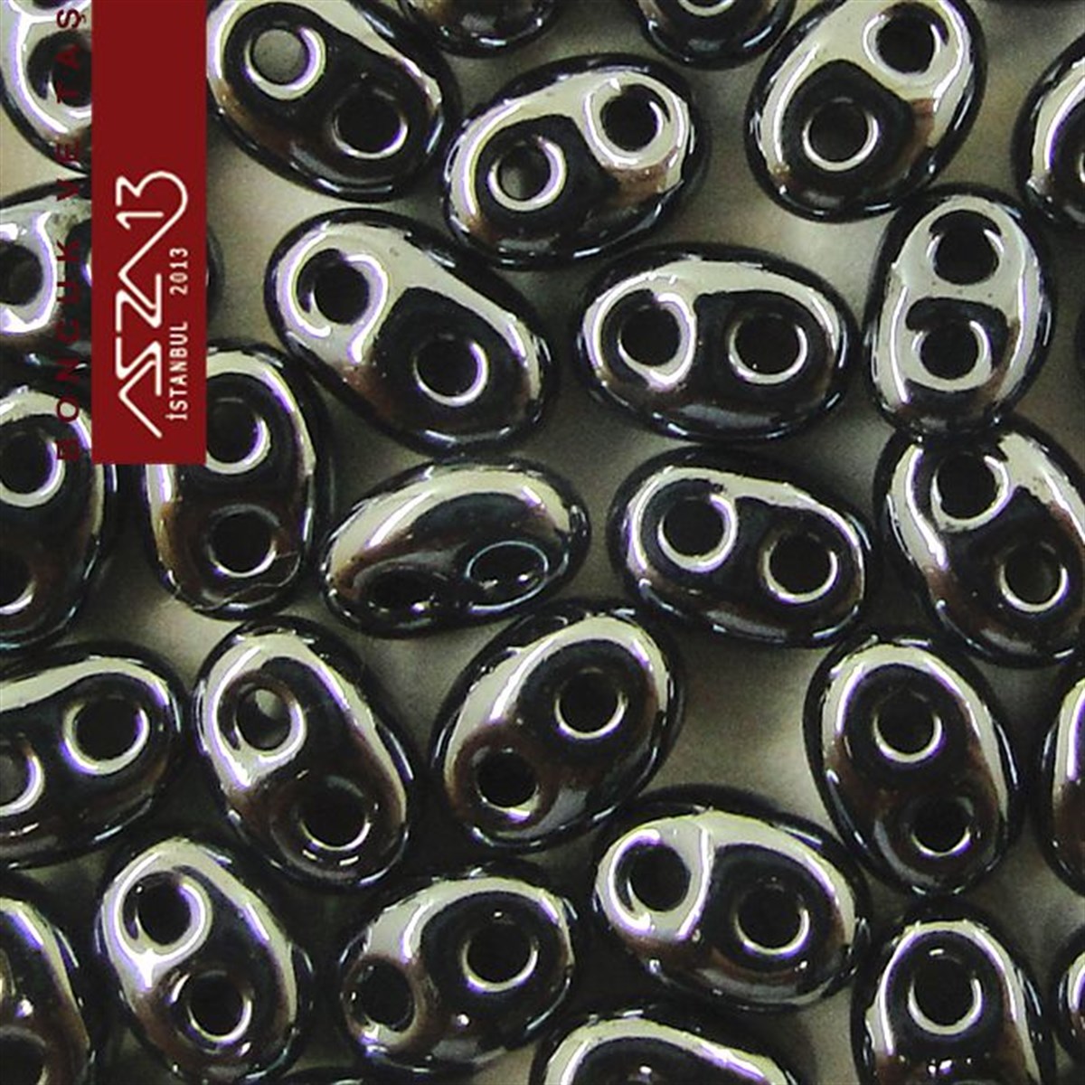 Cam Çift Delikli Twins BoncukBONCUK ve TAŞPreciosa65 Adet 2,5x5 mm Metalik Çelik Mavi Renkli Twin Cam Boncuk (3,8 gr)