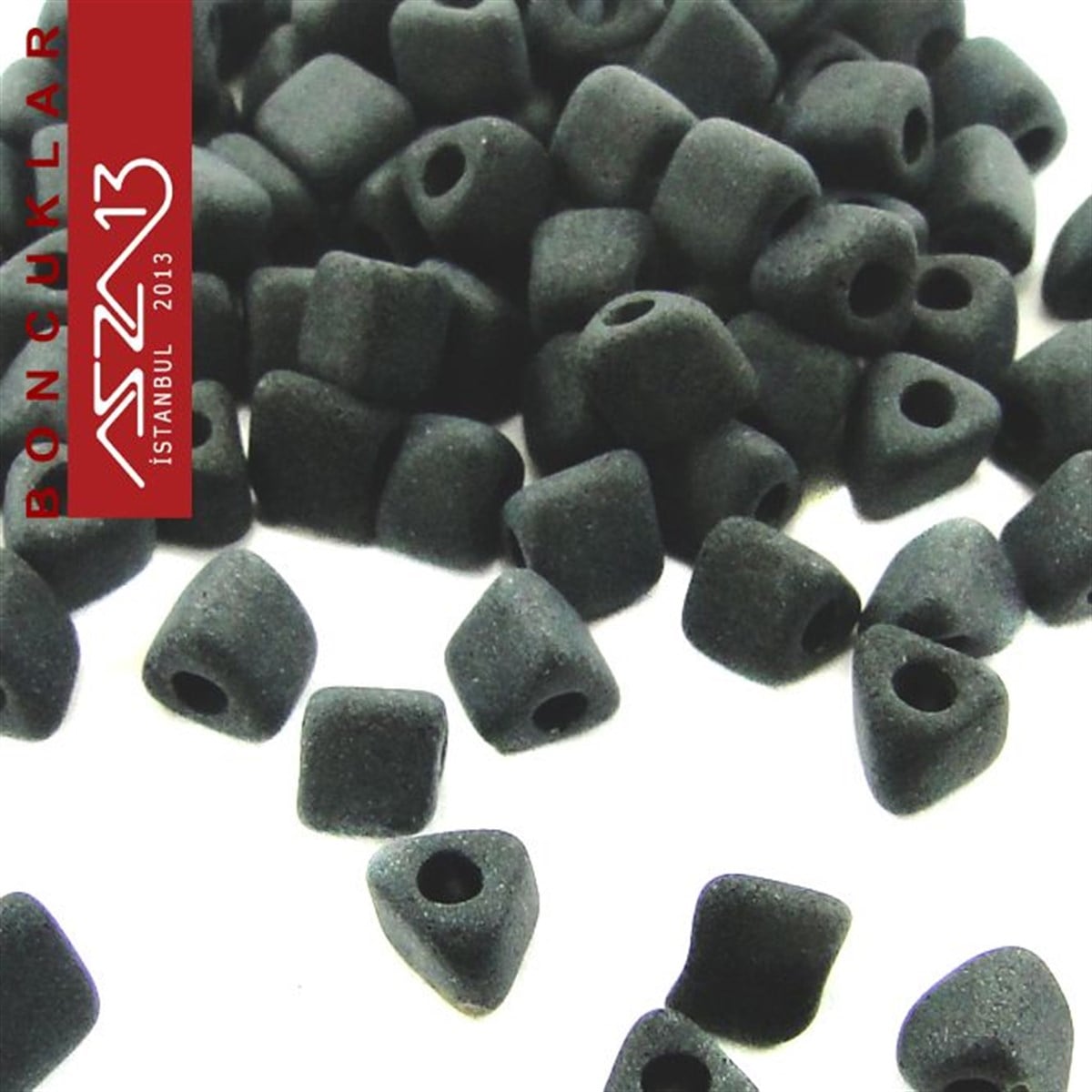 Cam Kum BoncukBONCUK ve TAŞPreciosaMat Siyah Opak 3,5x3,5 mm Üçgen Prizma Cam Boncuk / Paket İçeriği 160 Adet