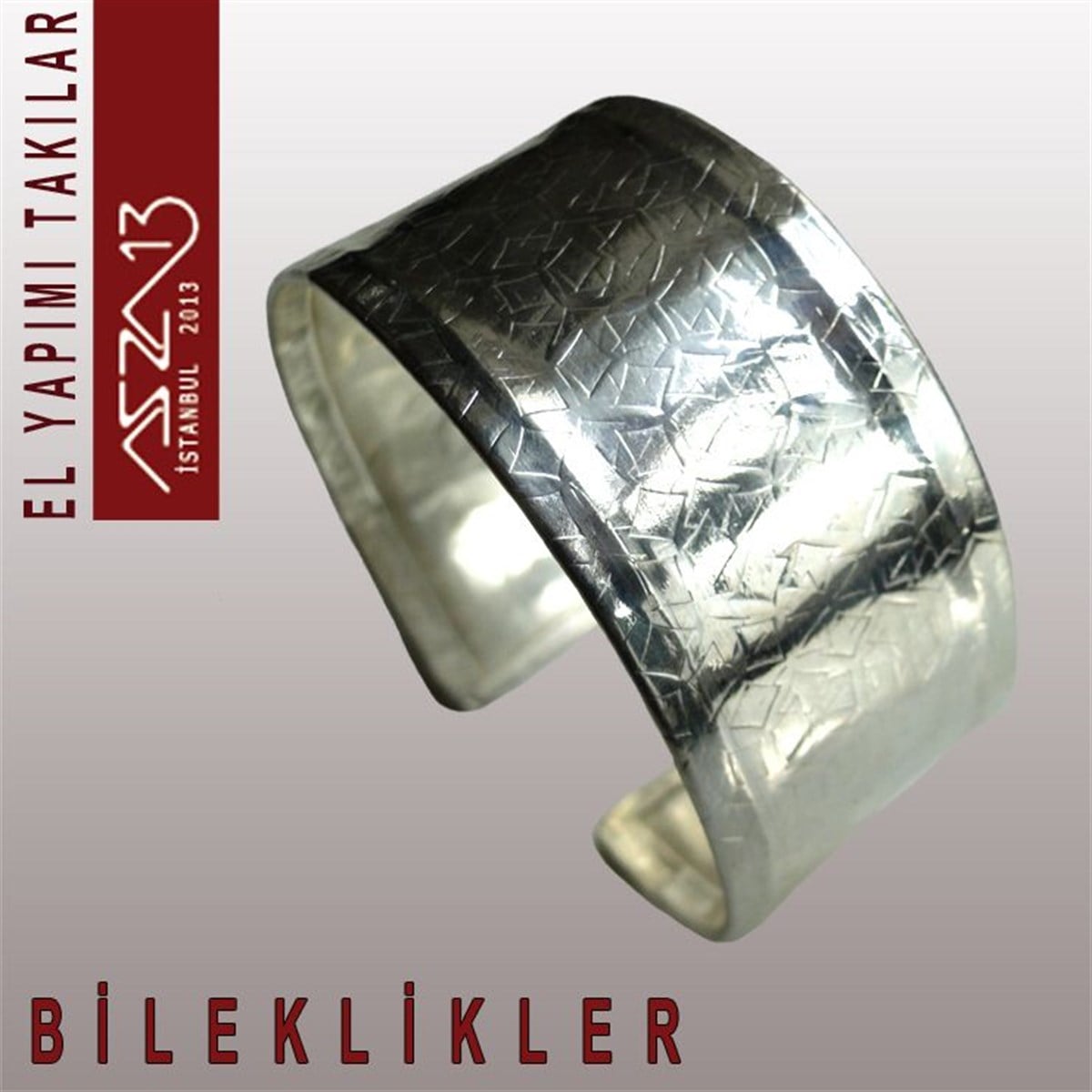 El Yapımı Kaplamalı Özel Tasarım Bakır ve Pirinç BilekliklerTAKIMarkasızGümüş Kaplamalı Yüzeyi Desenli 3 cm  Pirinç Bileklik