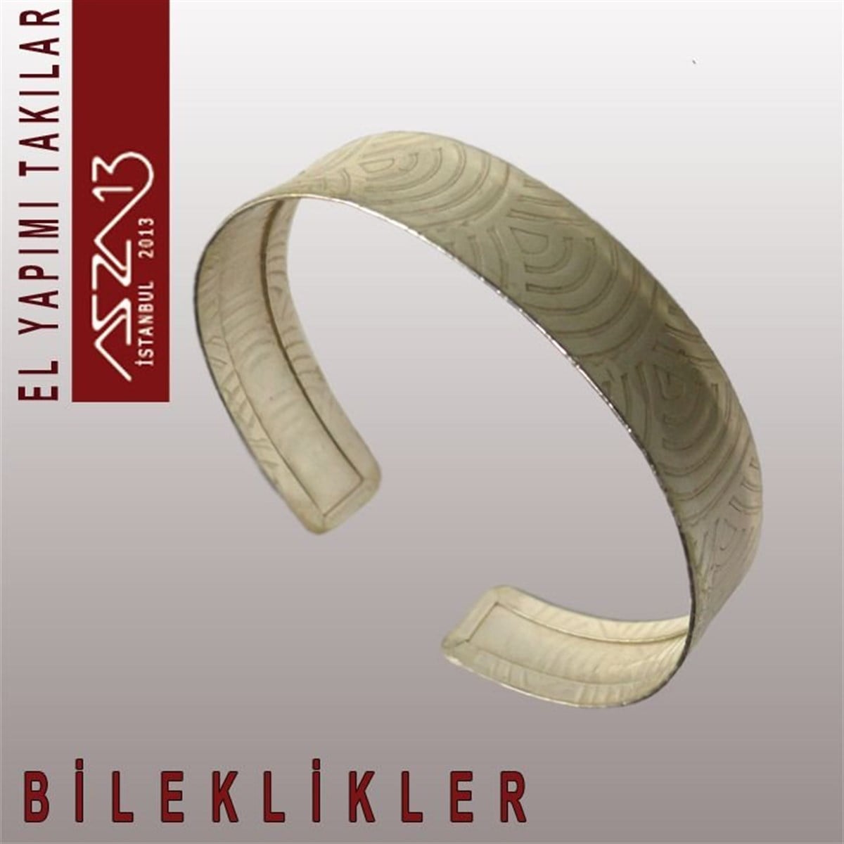 El Yapımı Kaplamalı Özel Tasarım Bakır ve Pirinç BilekliklerTAKIMarkasızGümüş Kaplamalı Yüzeyi Desenli 2 cm  Bakır Bileklik