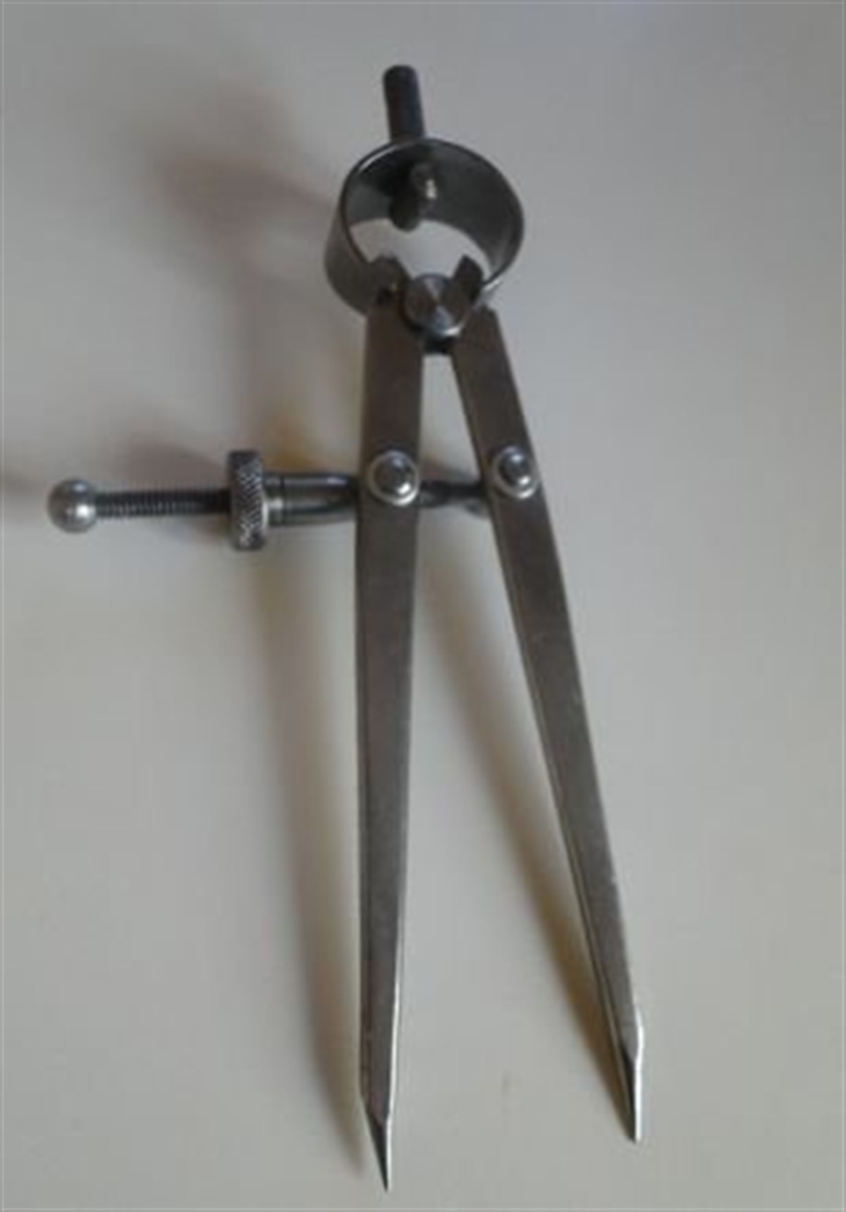 Metal PergelALET, ARAÇ ve GEREÇMarkasızMetal Pergel
