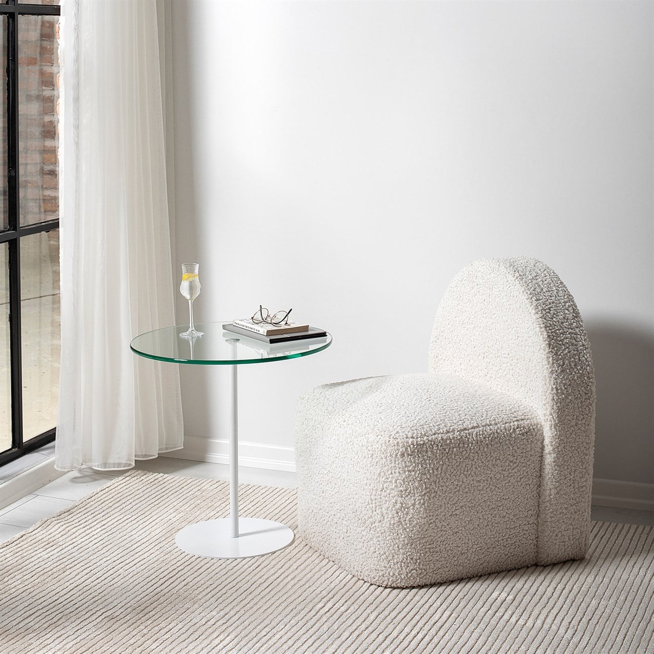 NEOstill - Chill-Out Sehpa / Beyaz & Şeffaf