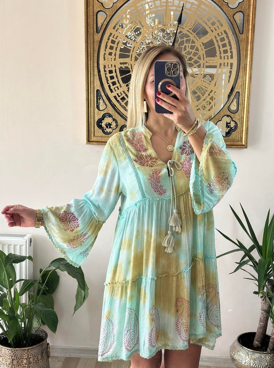 260 Kendinden Simli Taş İşlemeli Hint Elbise