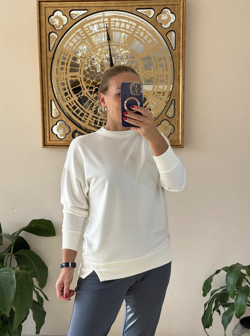 410776 Basic Sweat Beyaz