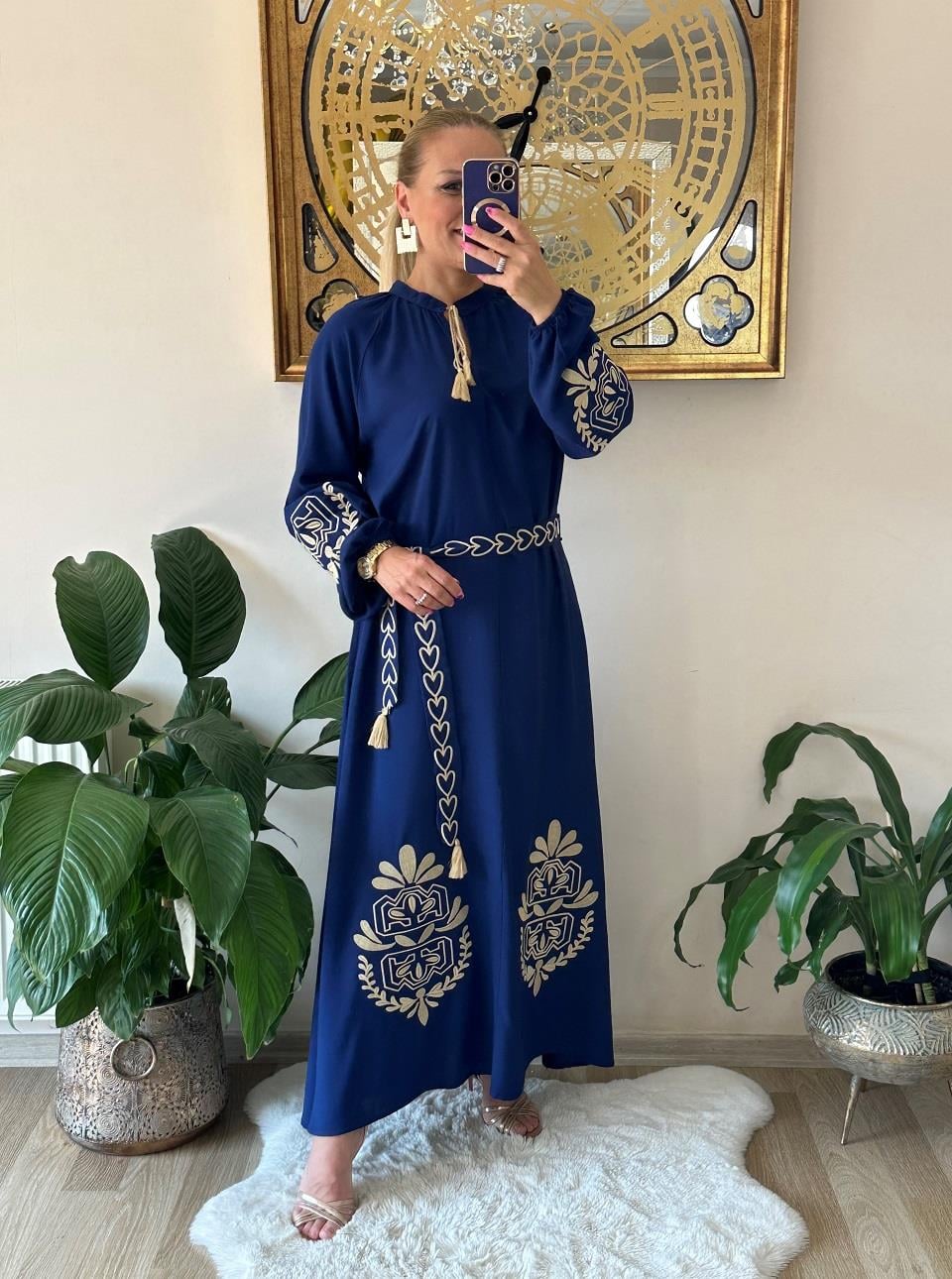 411045 Nakış Detaylı Gold Elbise